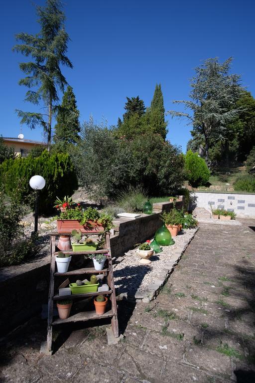 Bed And Breakfast Romantica Evasione Sutri Exterior photo